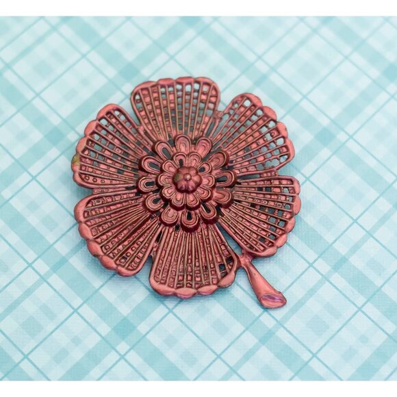 Vintage Scarlet Flower Brooch - L17 - Picture 1 of 2